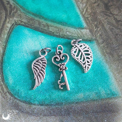 Boucles d'Oreilles Fantaisie Grenat, breloque au choix - Illustrations & Bijoux fantaisie ClairObscur Art