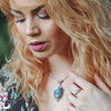 Collier "Leda" Labradorite - Illustrations & Bijoux fantaisie ClairObscur Art