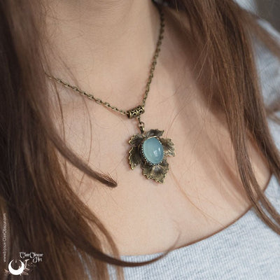 Collier "Nymphe Aïna" Calcedoine aqua - Illustrations & Bijoux fantaisie ClairObscur Art